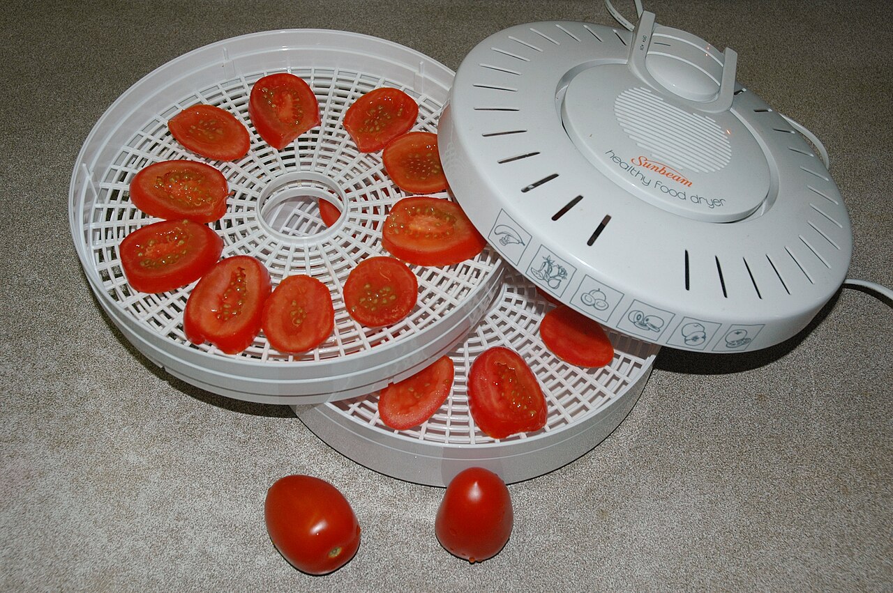 Dehydrated Tomato Flakes (Sun-Dried Cut)
