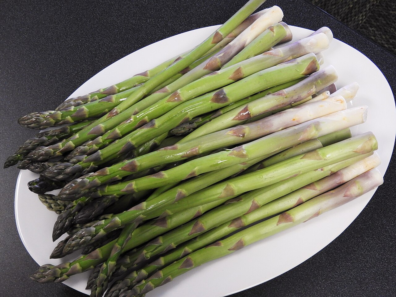 Fresh Asparagus Spears (Green Grade A)