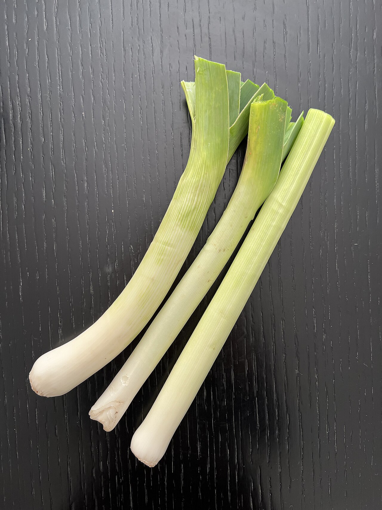 Fresh Leeks (European Cut)