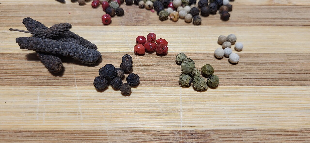 Malabar Garbled Black Pepper (MG-1 550 G/L)
