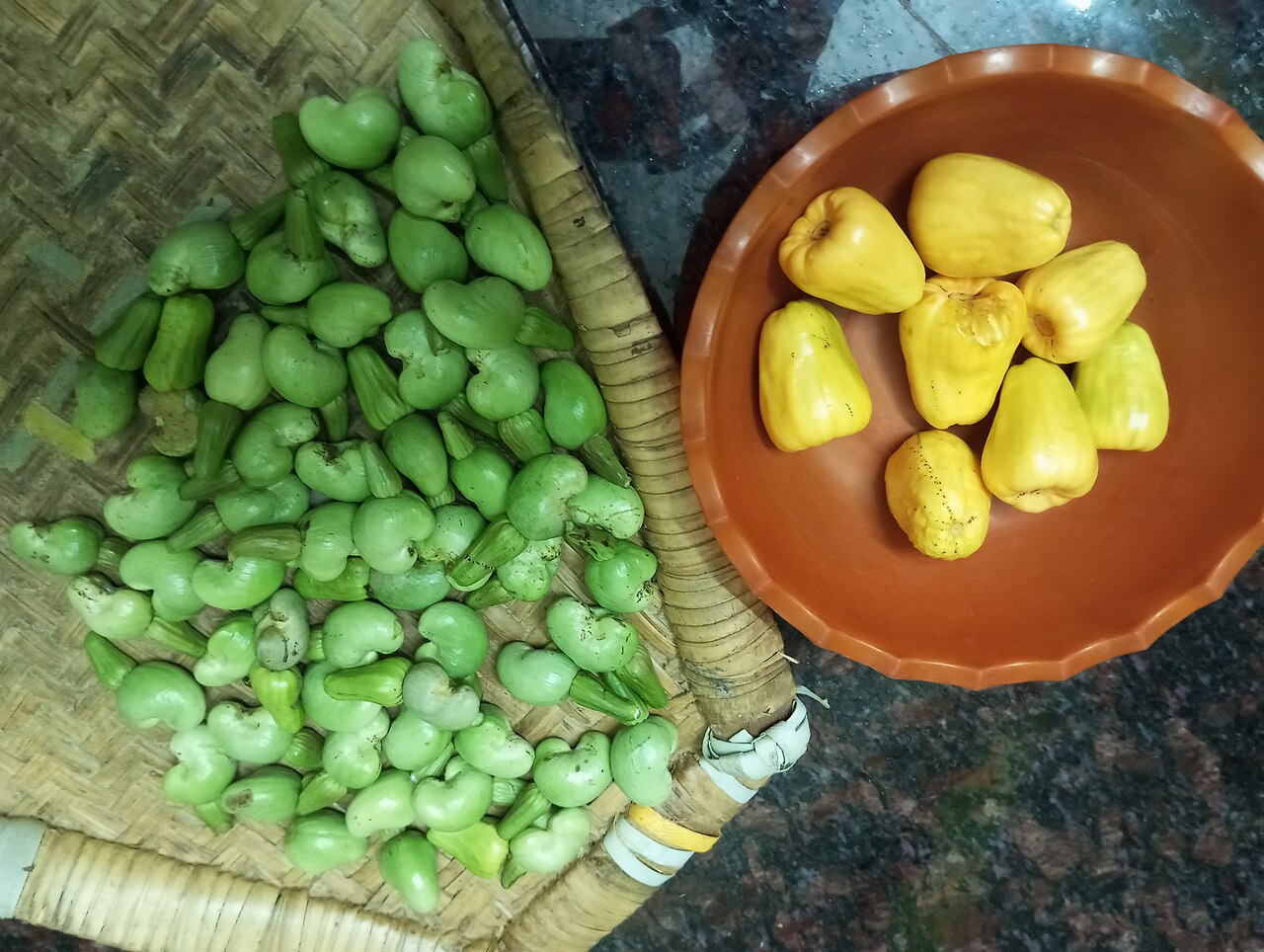 Walnut Kernels Extra Light Halves (Snow White 80%+)
